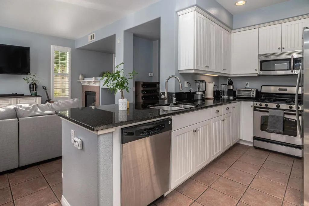 755 Harbor Cliff Way # 113