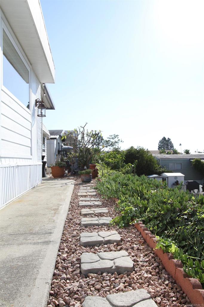 3535 Linda Vista Drive 4