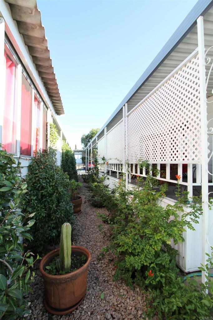 3535 Linda Vista Drive 4