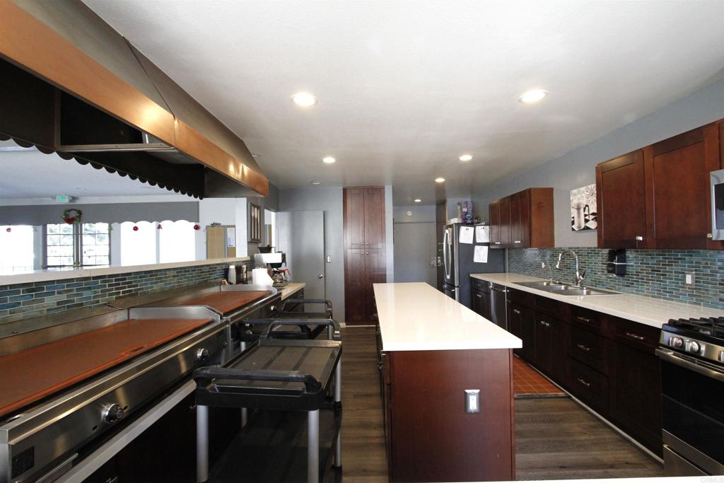 3535 Linda Vista Drive 4