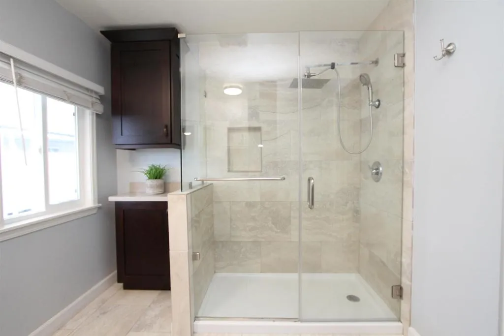 3535 Linda Vista # 4
