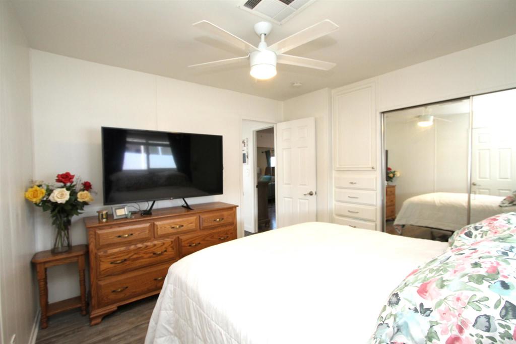 3535 Linda Vista Drive 4