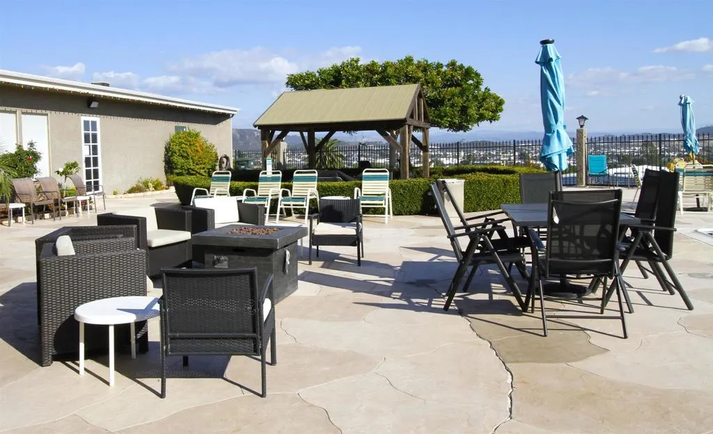 3535 Linda Vista # 4