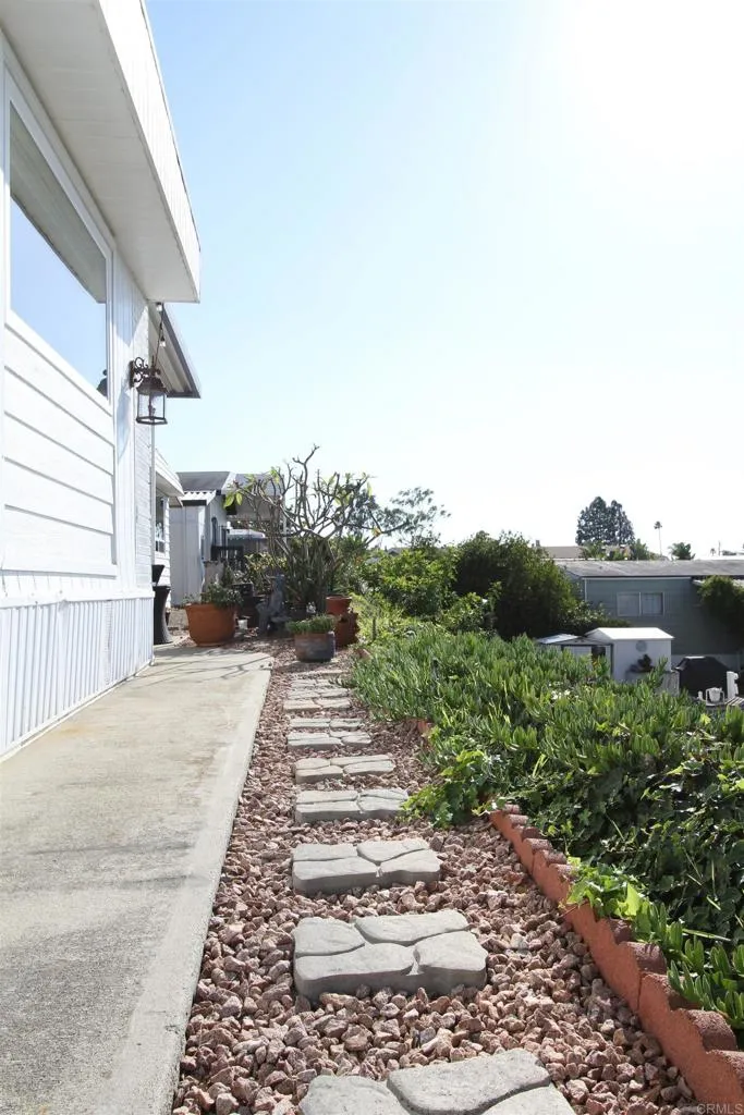3535 Linda Vista # 4