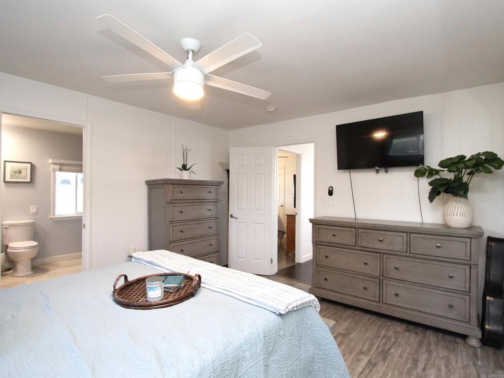 3535 Linda Vista Drive 4