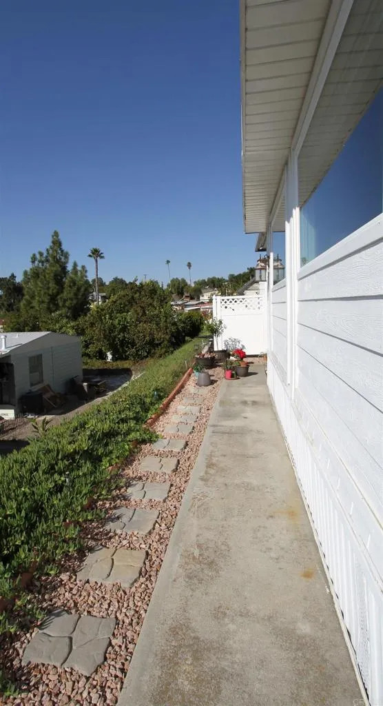 3535 Linda Vista # 4