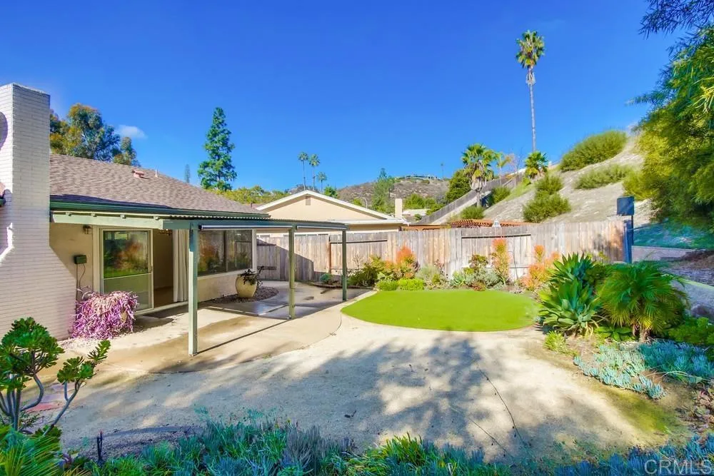 10213 Corte Tierra Baja