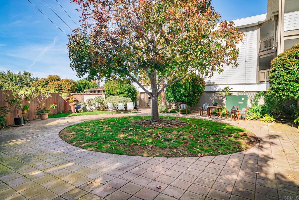 3098 RUE DORLEANS 229