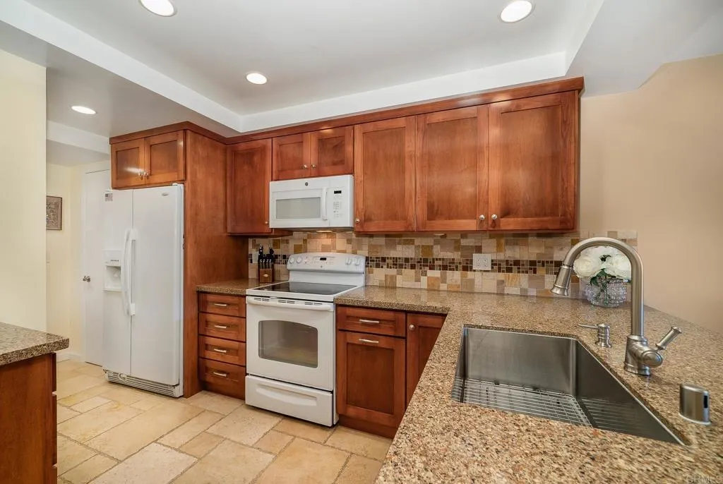 3098 Rue Dorleans # 229