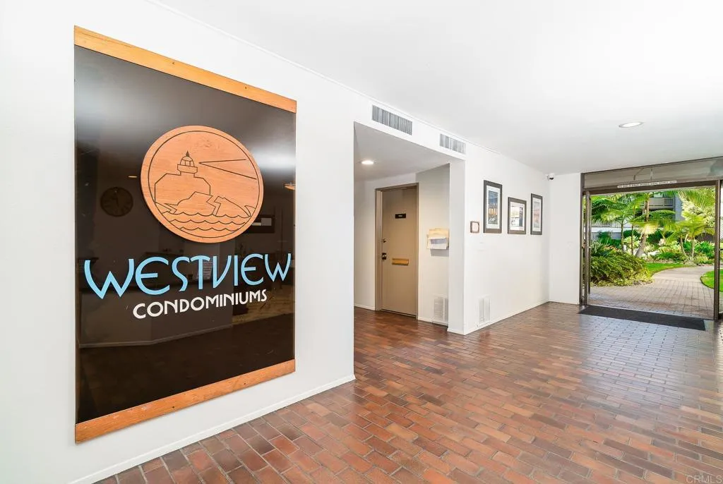 3098 Rue Dorleans # 229