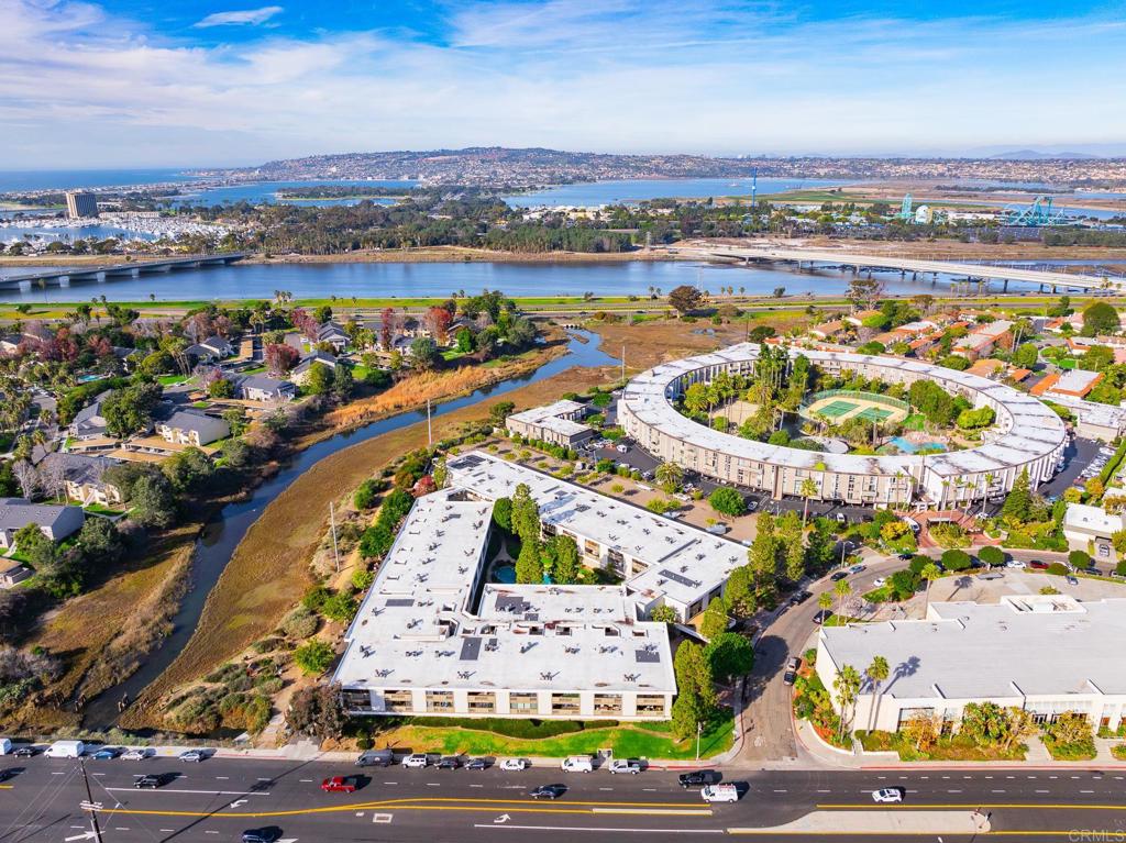 3098 RUE DORLEANS 229