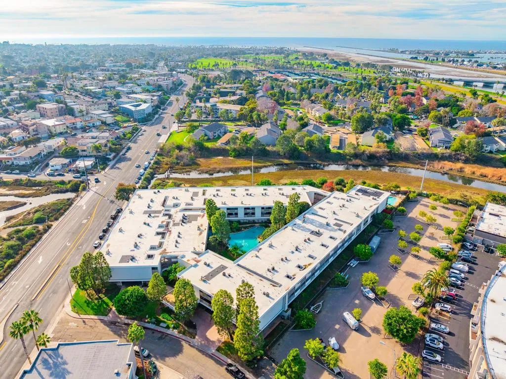 3098 Rue Dorleans # 229