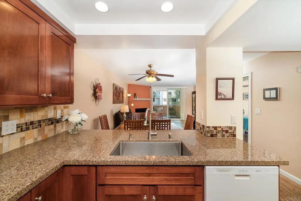 3098 Rue Dorleans # 229