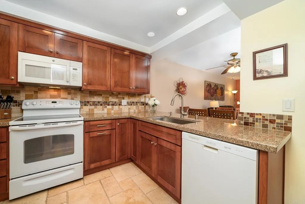 3098 Rue Dorleans # 229