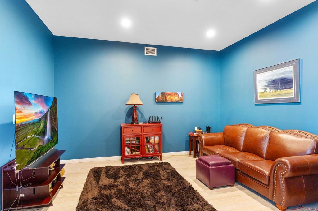 301 Mission Avenue 608