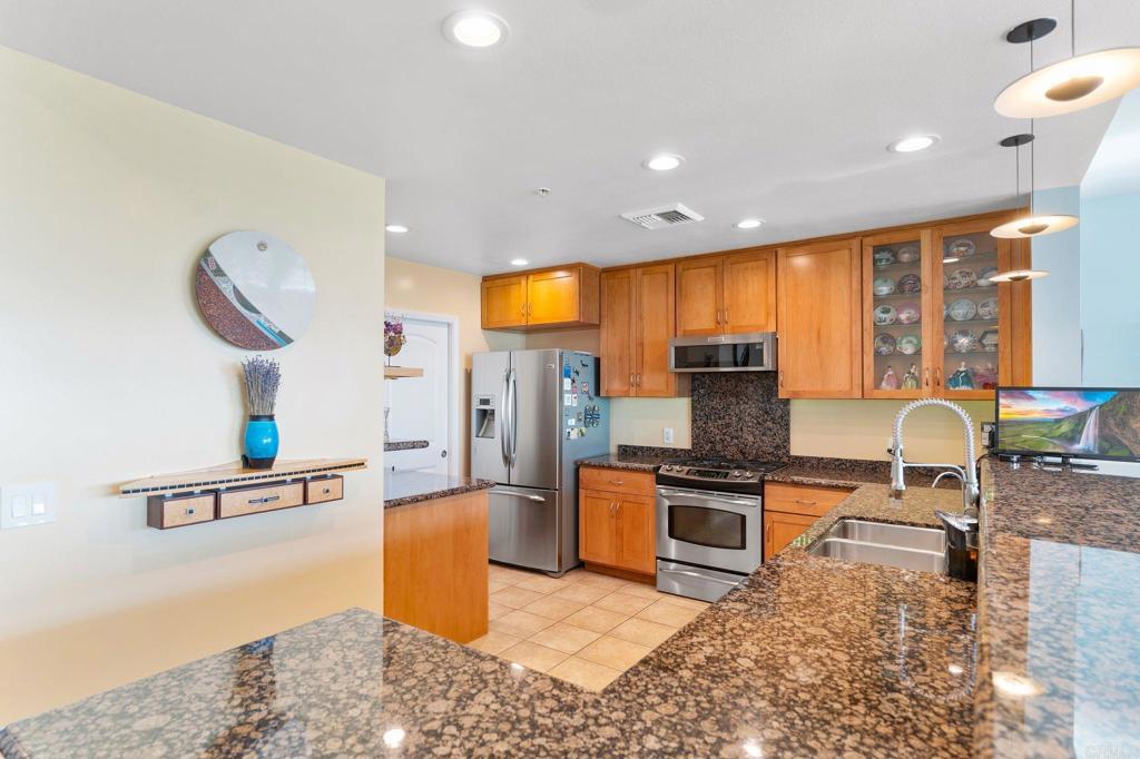 301 Mission Avenue 608