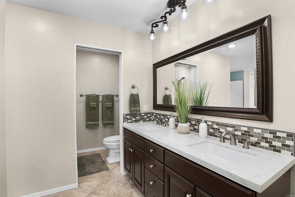 6534 Avenida Del Paraiso