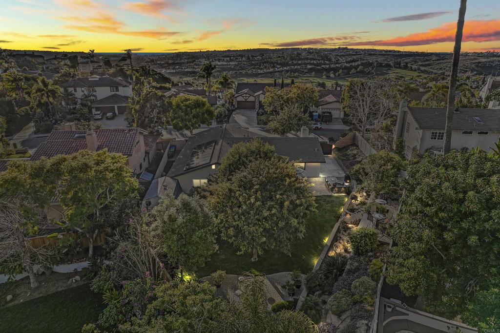 6534 Avenida Del Paraiso