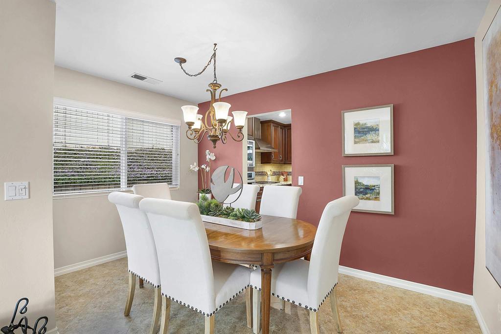 6534 Avenida Del Paraiso