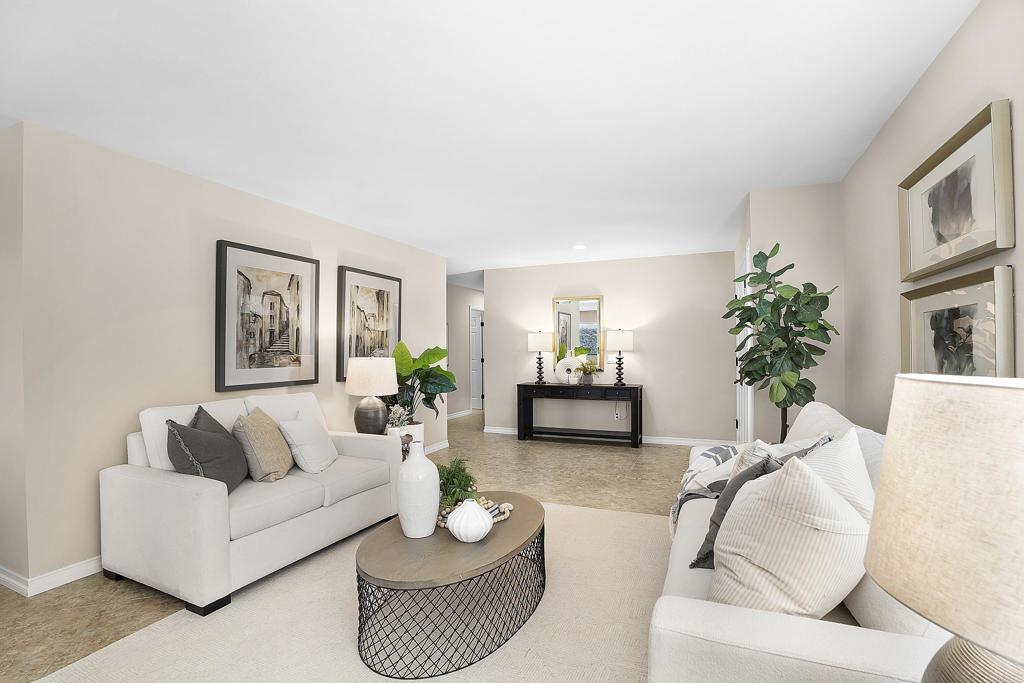 6534 Avenida Del Paraiso