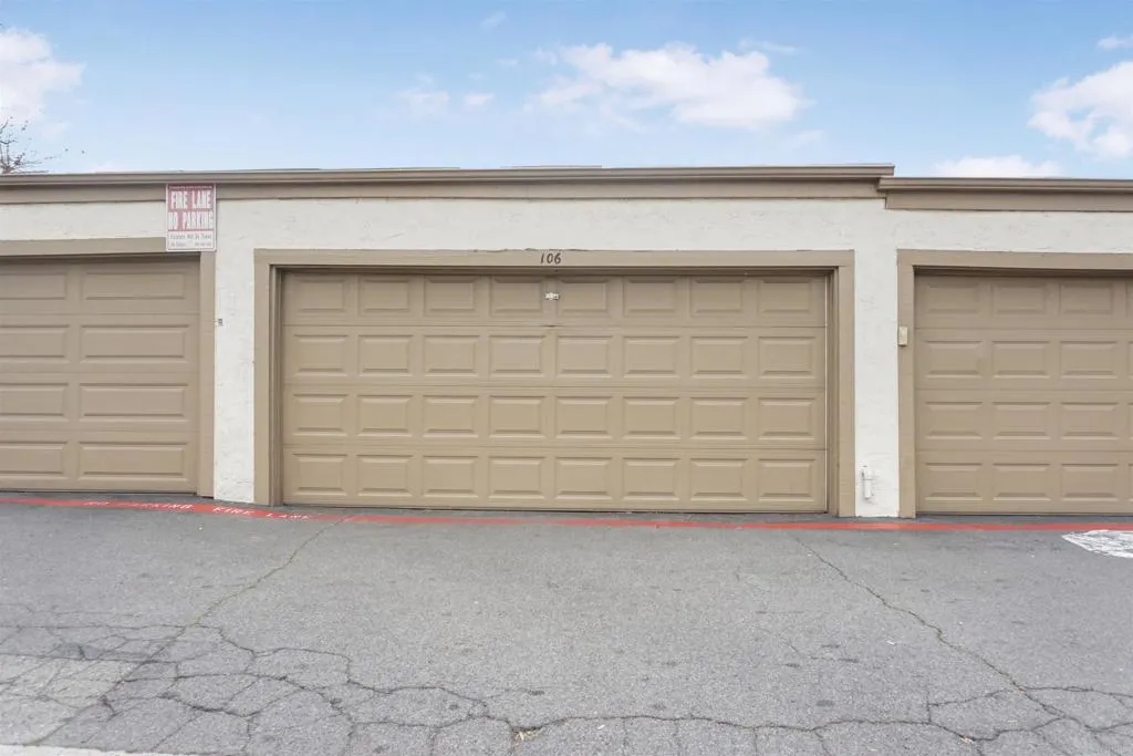 3712 Harvard Drive