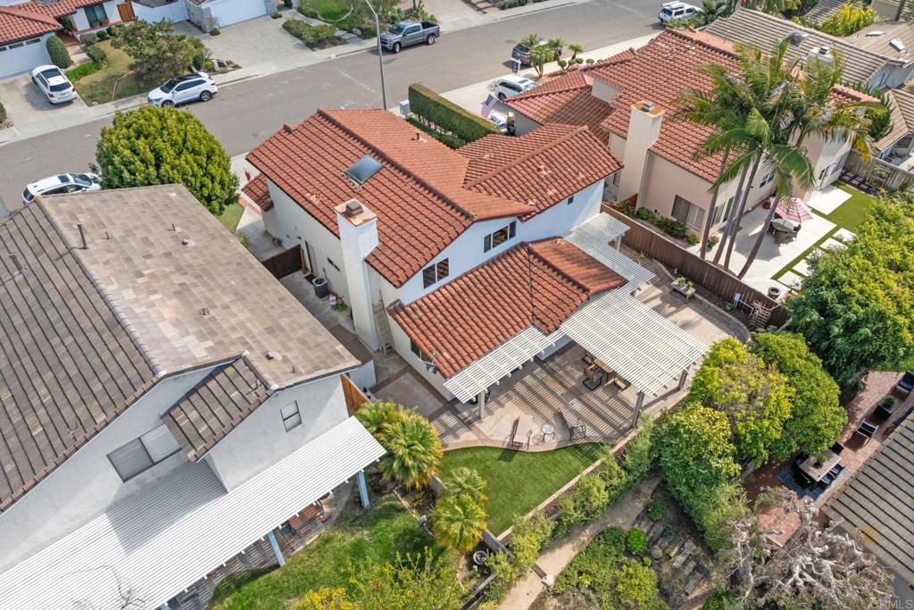 1144 Calle Christopher