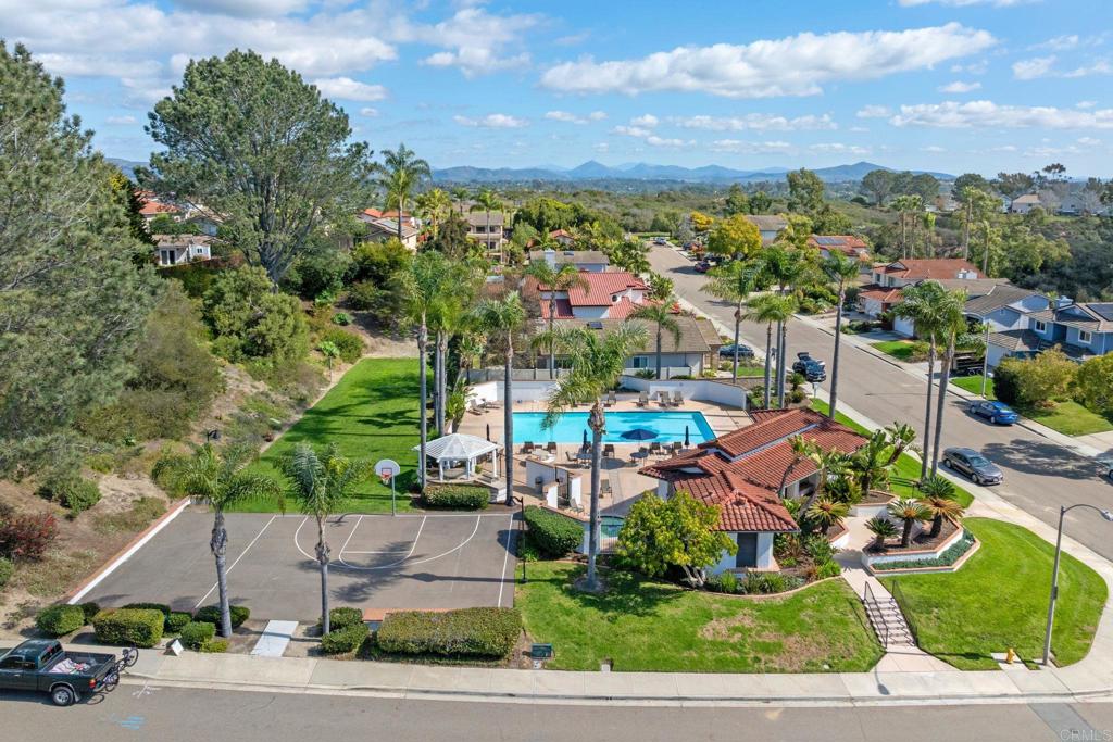 1144 Calle Christopher