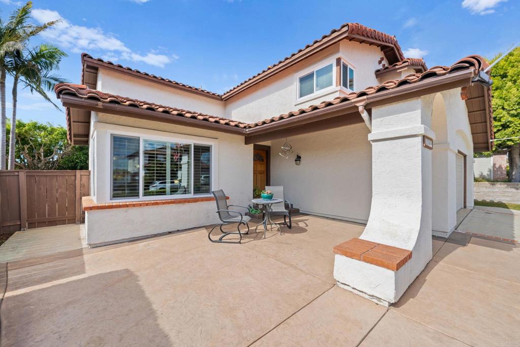 1144 Calle Christopher