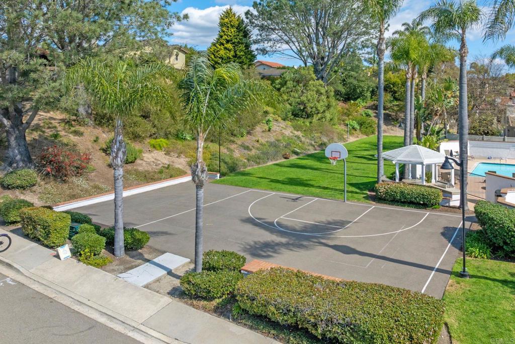 1144 Calle Christopher