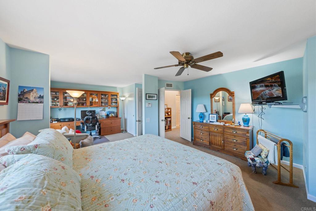 1144 Calle Christopher