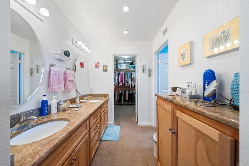 1144 Calle Christopher