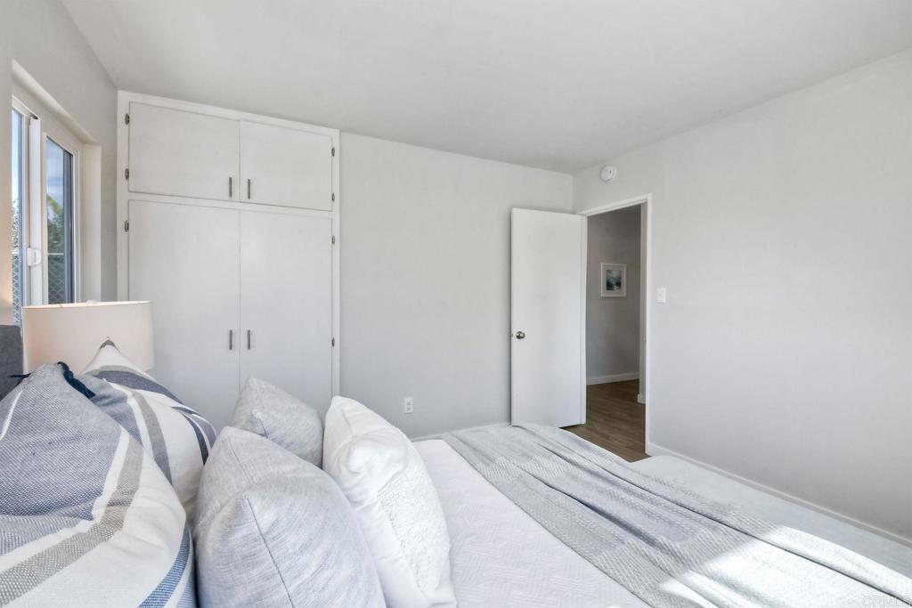 3358 La Junta Avenue