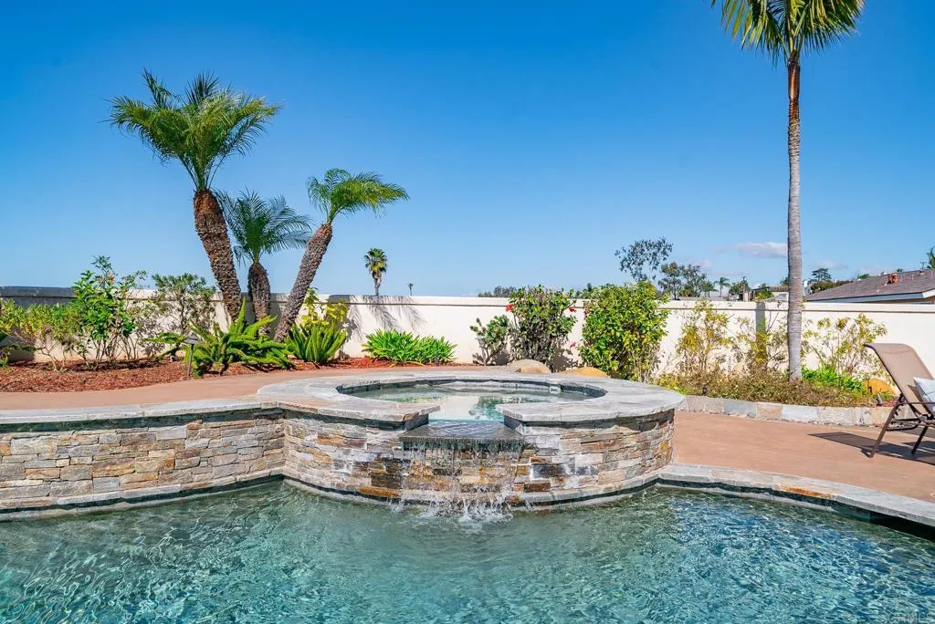 3589 Seaview