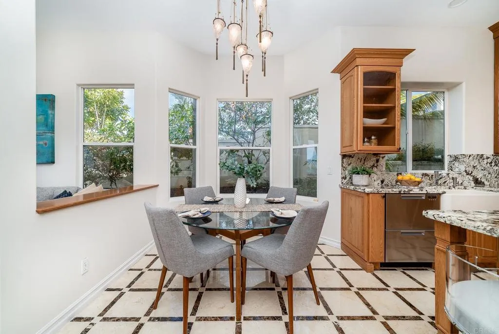 3589 Seaview