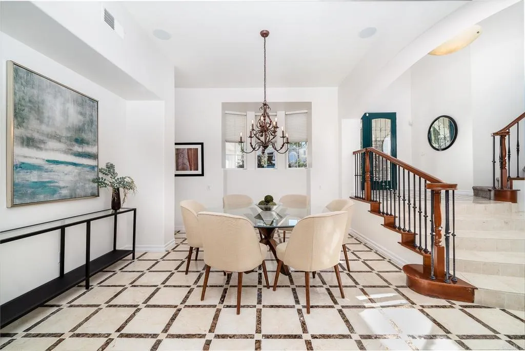 3589 Seaview
