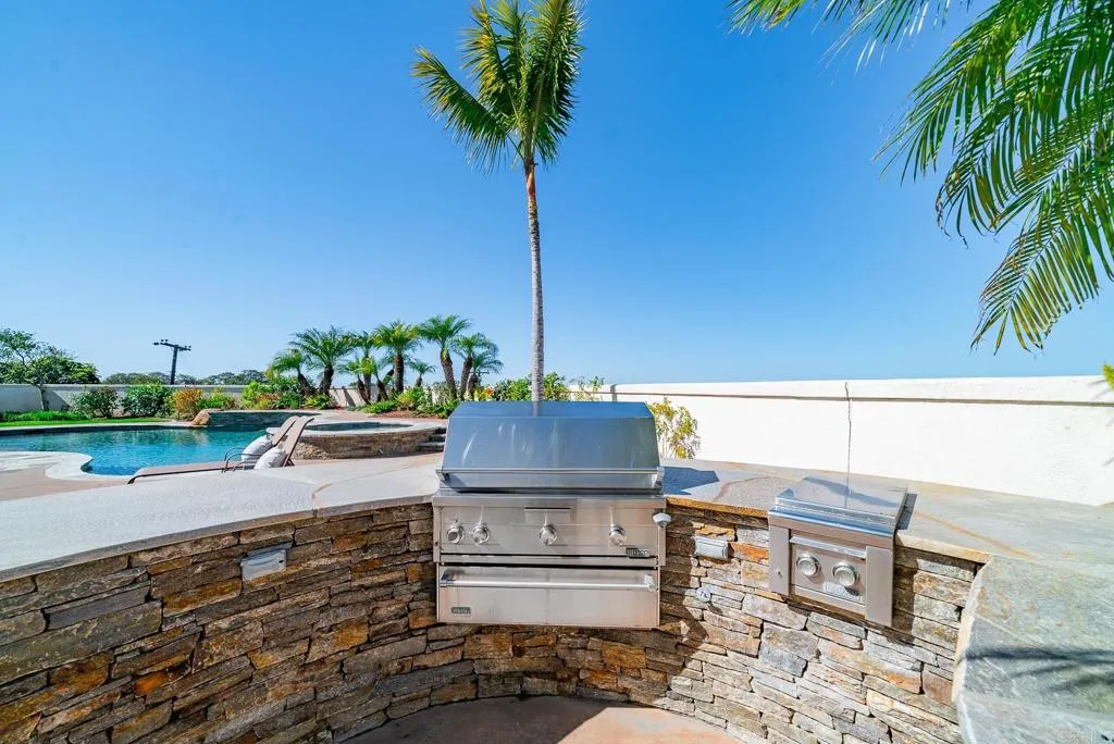 3589 Seaview