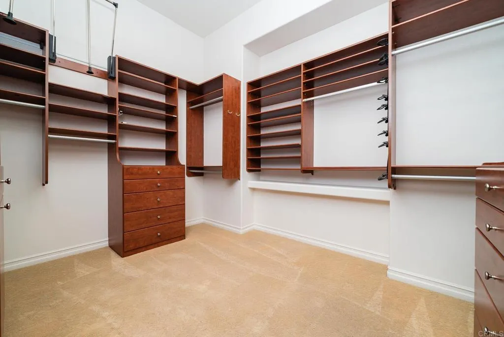 3589 Seaview
