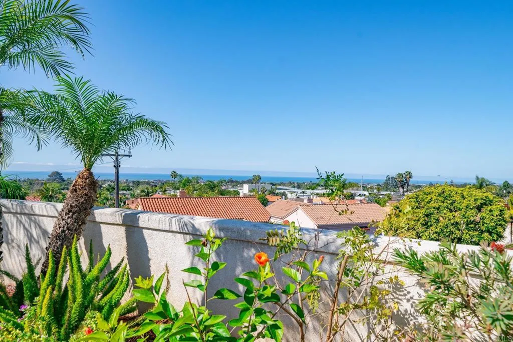 3589 Seaview