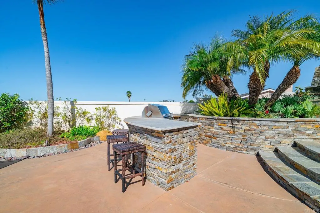 3589 Seaview