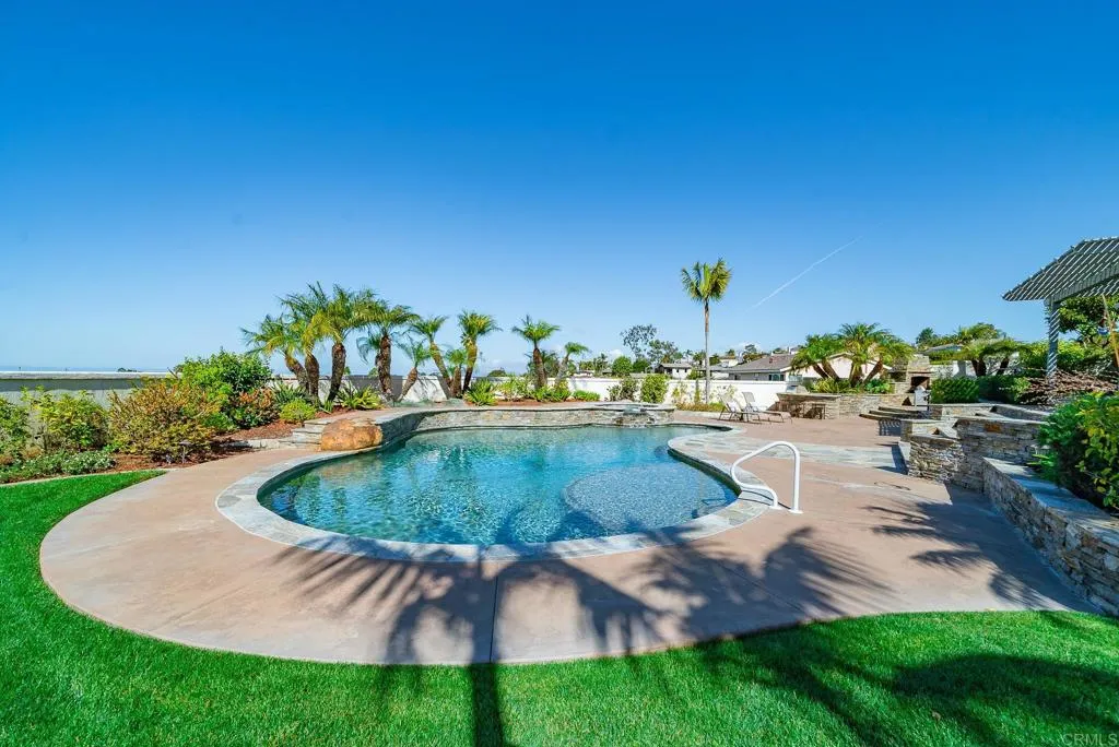 3589 Seaview