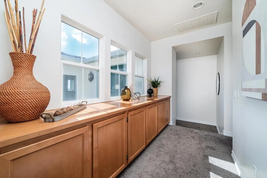 3589 Seaview