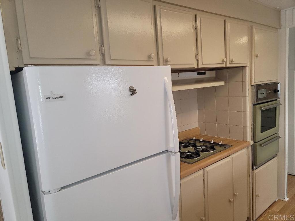 2300 E Valley Parkway SPC 220