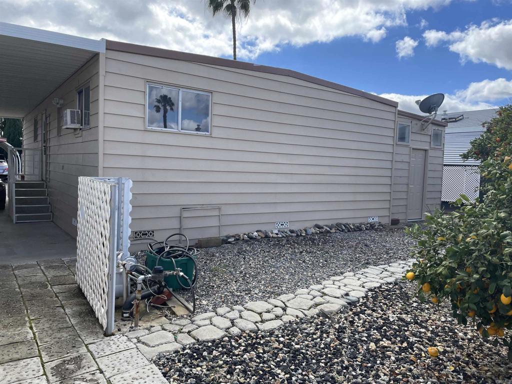 2300 E Valley Parkway SPC 220