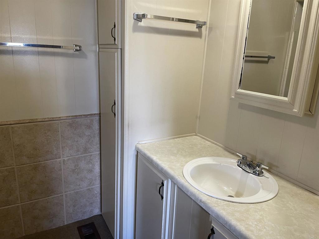 2300 E Valley Parkway SPC 220