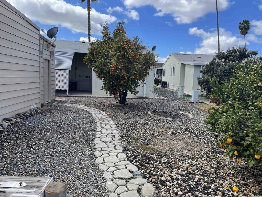 2300 E Valley Parkway SPC 220