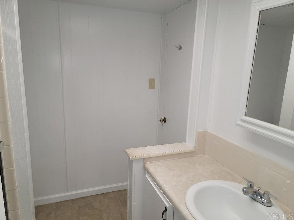 2300 E Valley Parkway SPC 220