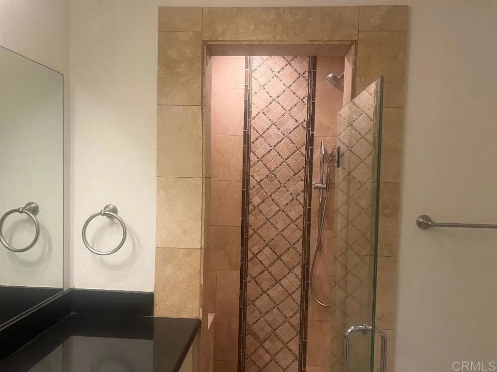 3190 Avenida Hacienda