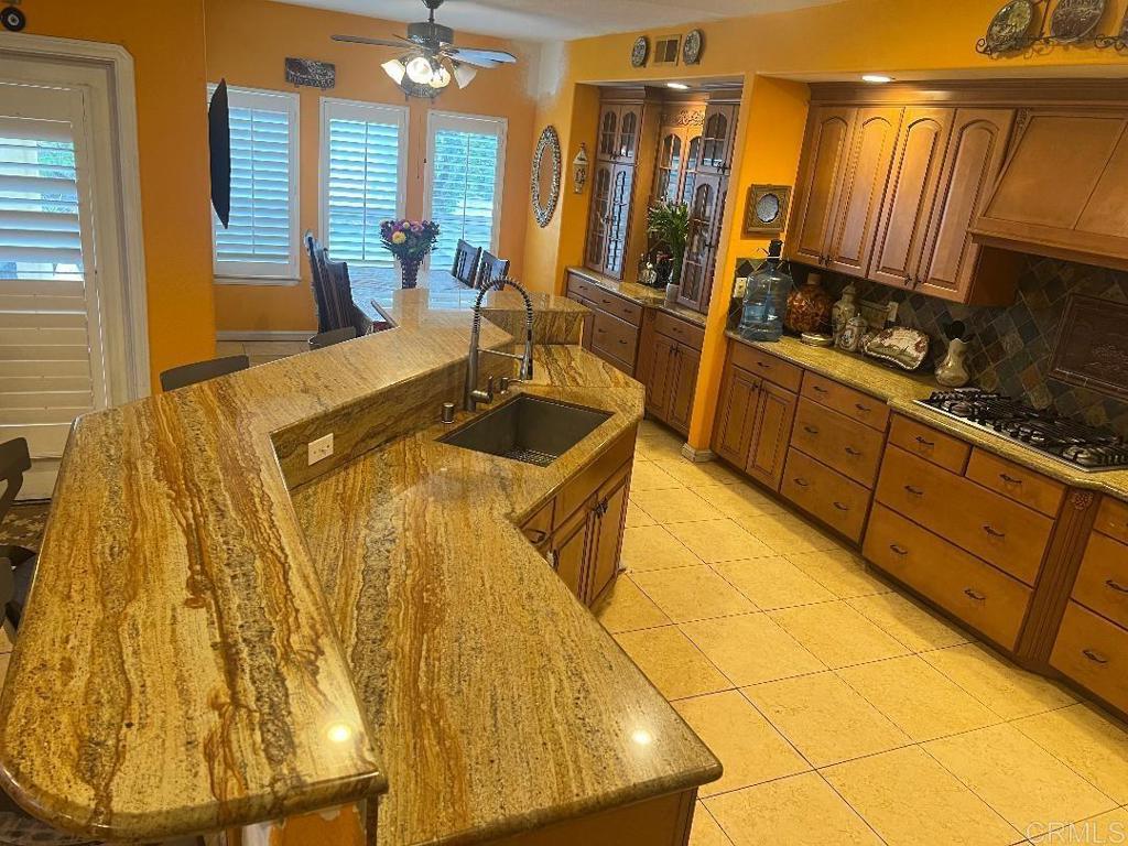 3190 Avenida Hacienda