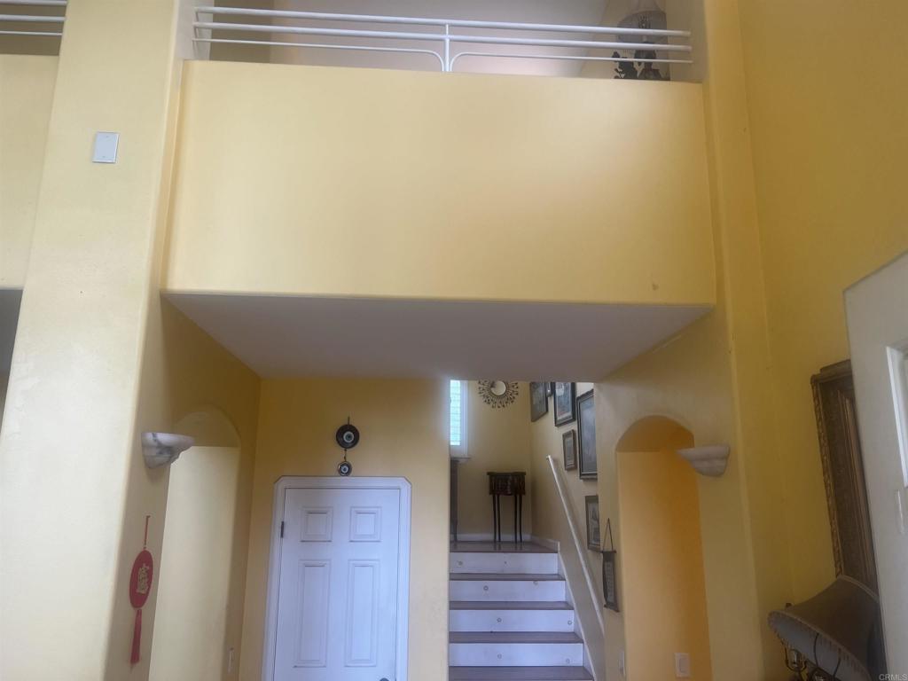 3190 Avenida Hacienda