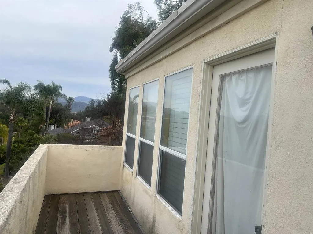 3190 Avenida Hacienda
